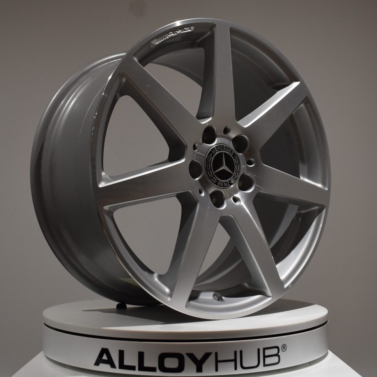 Genuine Mercedes-Benz C-Class AMG W204 7 Spoke 18" inch Alloy Wheels with Silver & Diamond Turned Finish A2044019802 A2044019902