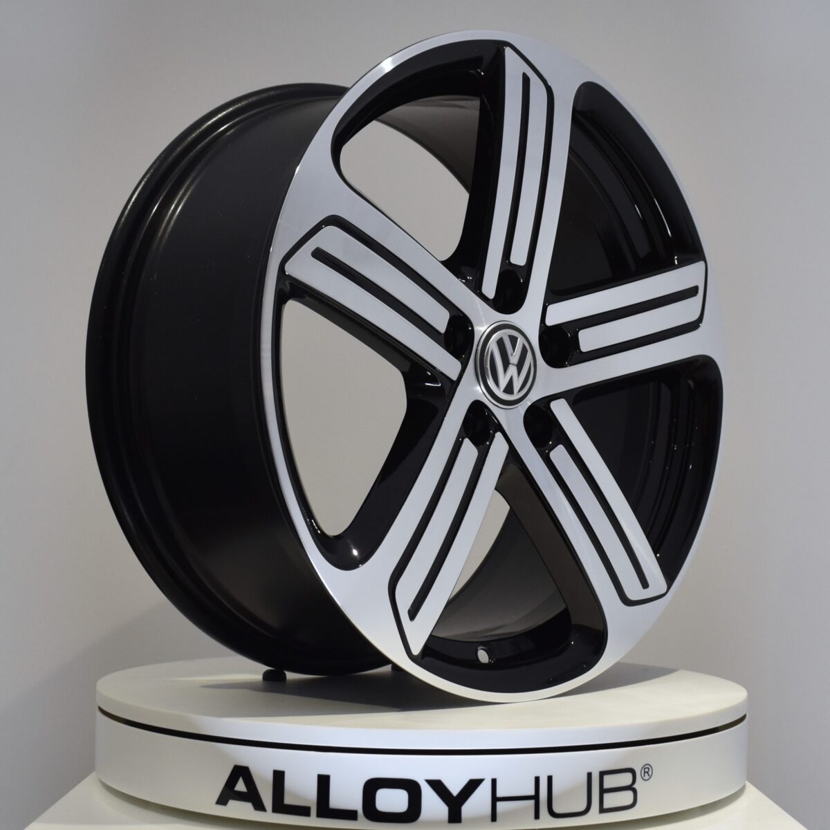 Genuine Volkswagen Golf MK6 MK7 R Line Cadiz 18" Inch Alloy Wheels with Black & Diamond Turned Finish 5G0 601 025 AG