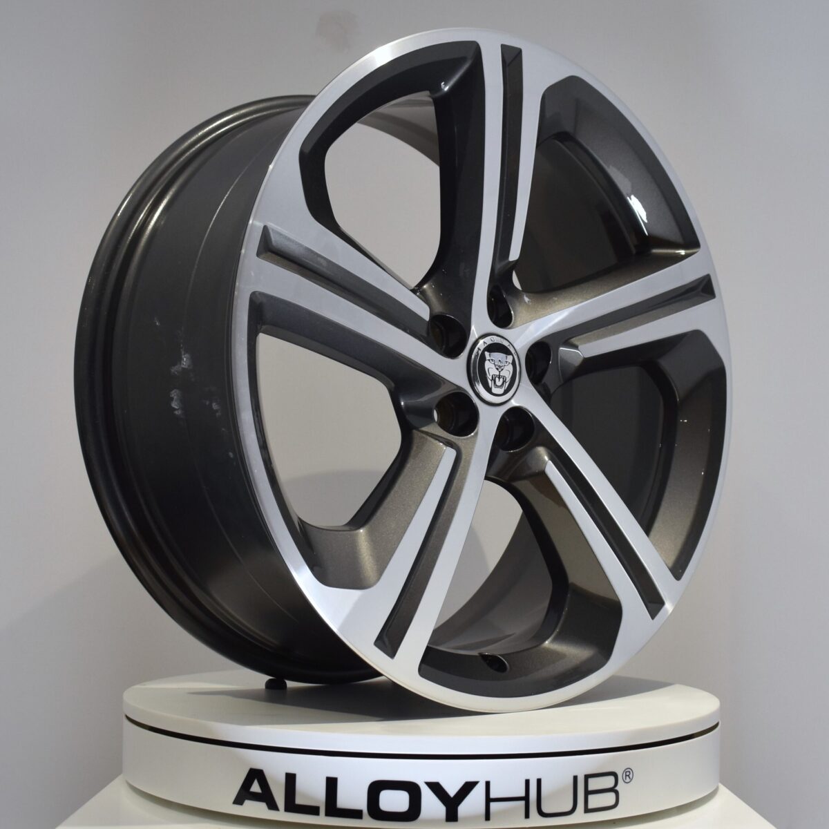 Genuine Jaguar F-Pace Style 5035 Blade Spoke 20" Inch Alloy Wheels with Grey & Diamond Turned Finish T4A4437