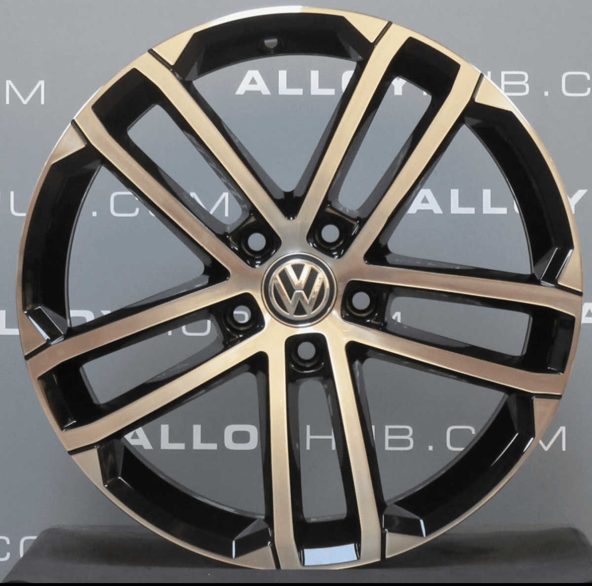 Genuine Volkswagen Golf MK7 GTD Nogaro 18" Inch Alloy Wheels with Black & Diamond Turned Finish 5G0 601 025 AQ