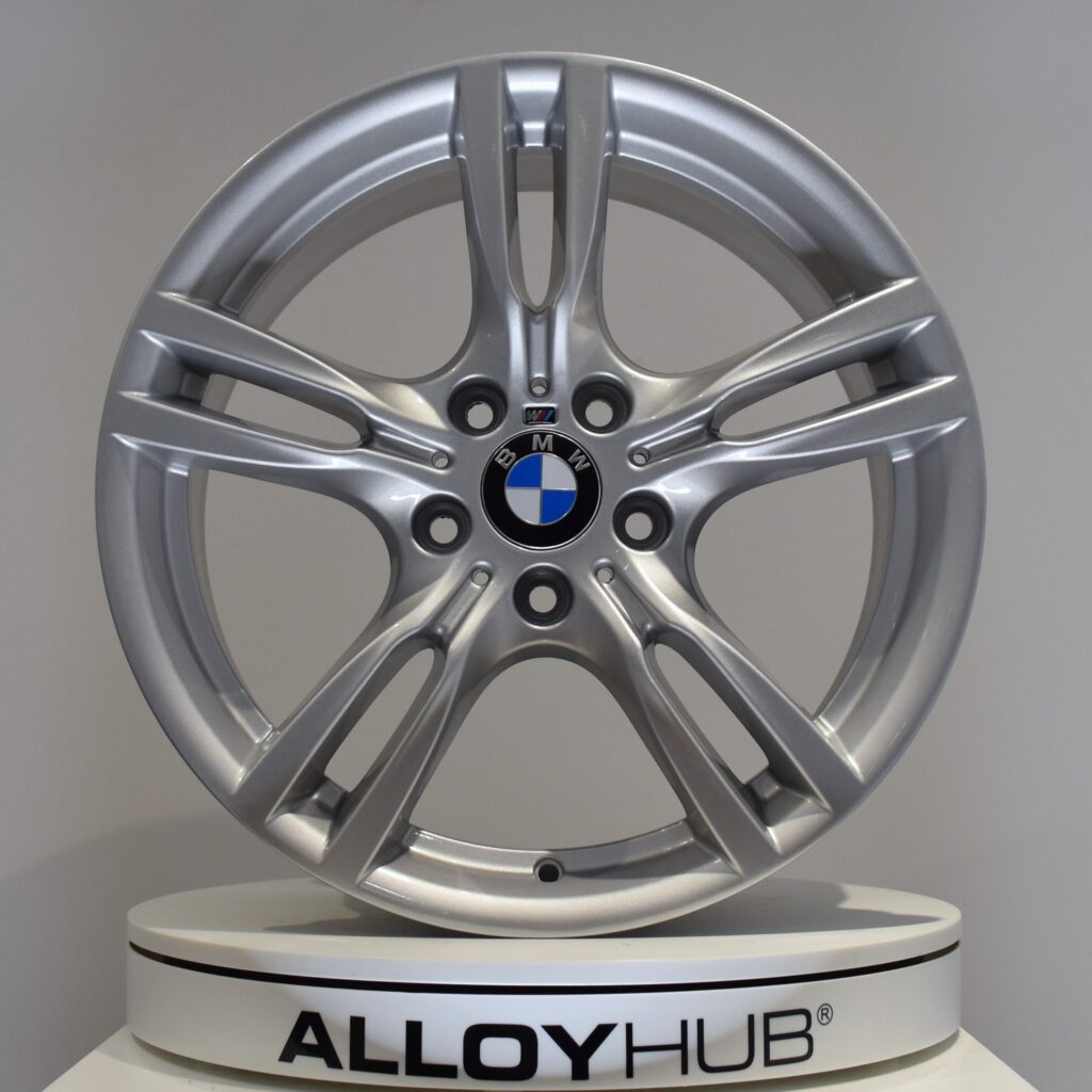 BMW 3シリーズ F30、F31純正 400M 18インチ BMW F30 F31 F31 18” 400M SET OF 4 ALLOY WHEELS ALLOYS TYRES