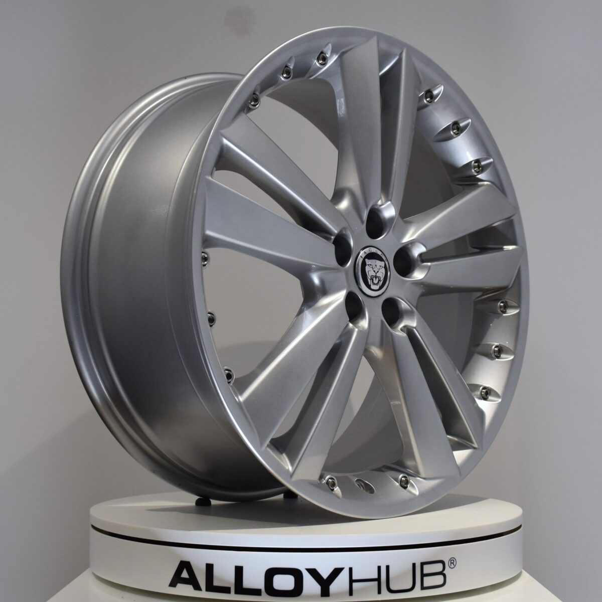 Genuine Jaguar XF X250 Kalimnos 5 Twin Spoke 20" inch Alloy Wheels with Sparkle Silver Finish 8W83-1007-EA
