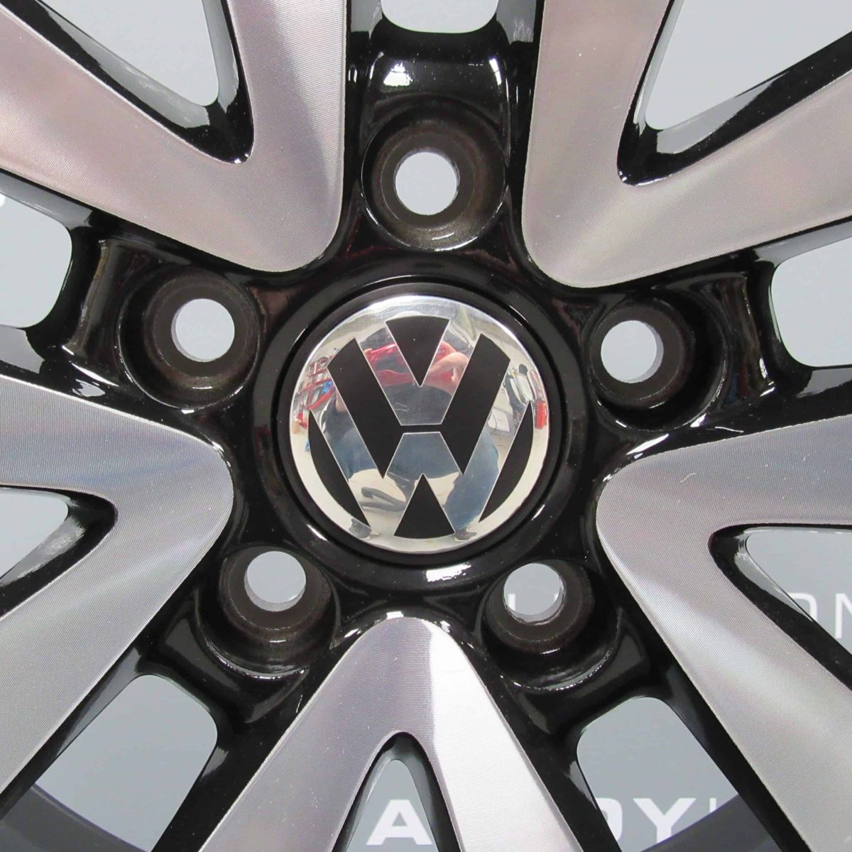 Volkswagen Golf MK6 Seattle Shadow 17" Black/Diamond Turned Alloy Wheel