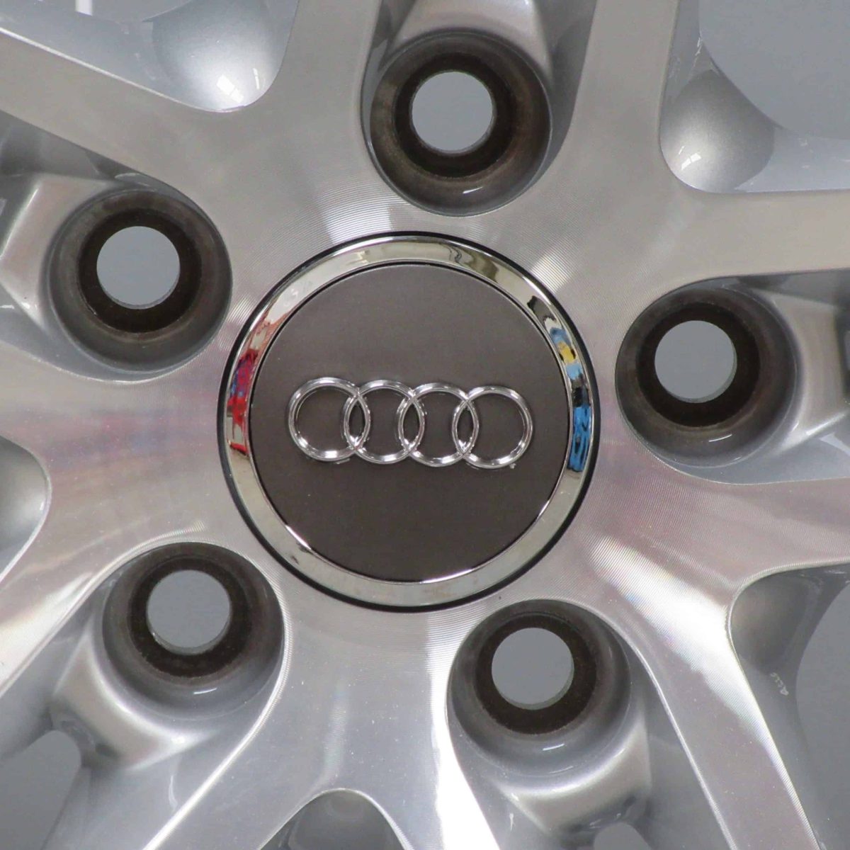 Genuine Audi R8 5 Twin Spoke 19″ Inch Alloy Wheels with Silver & Diamond Turned Finish 420 601 025 AG4 EE, 420 601 025 C
