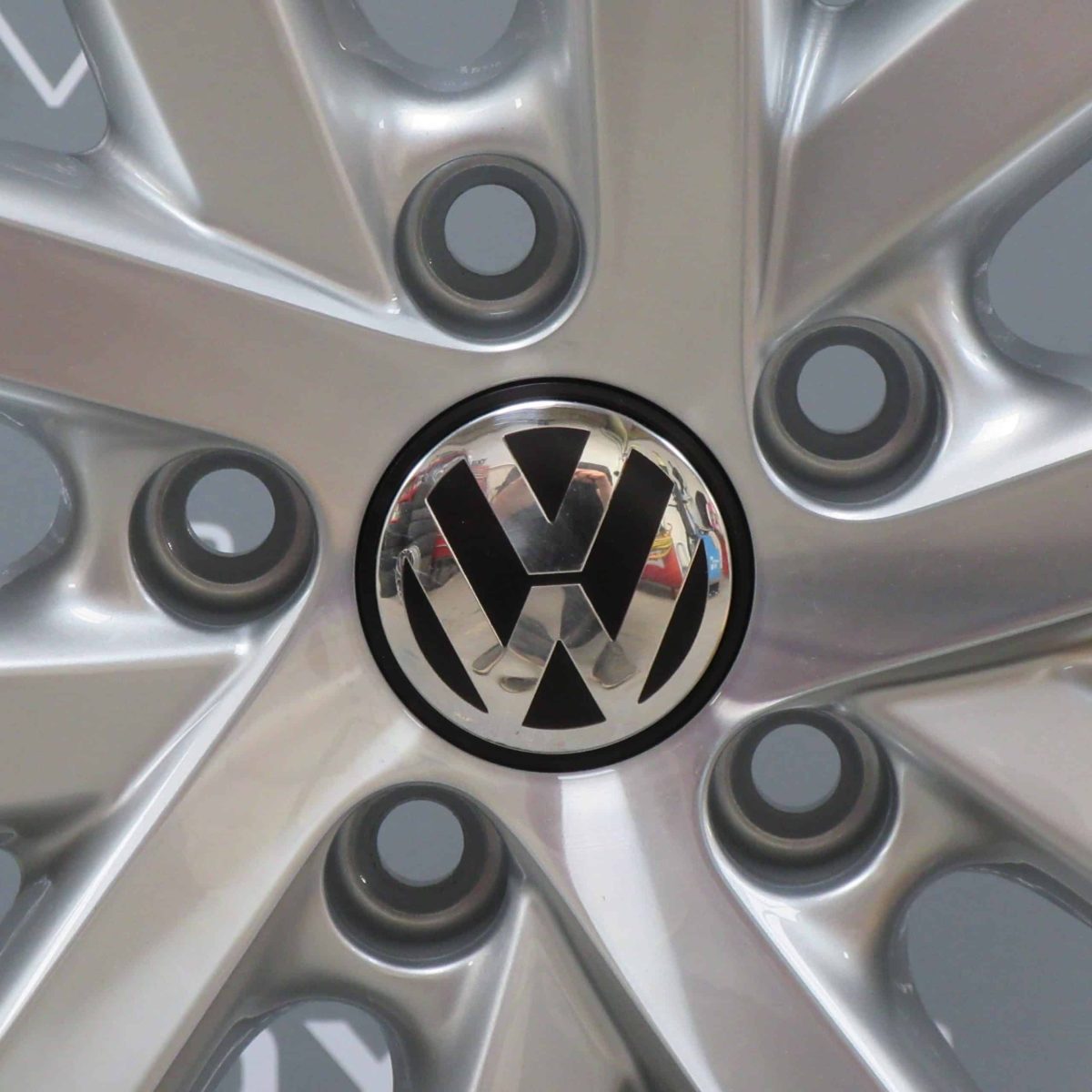 Volkswagen Golf MK6 Vancouver 5 Twin Spoke 18″ Silver/Diamond Turned Alloy Wheel