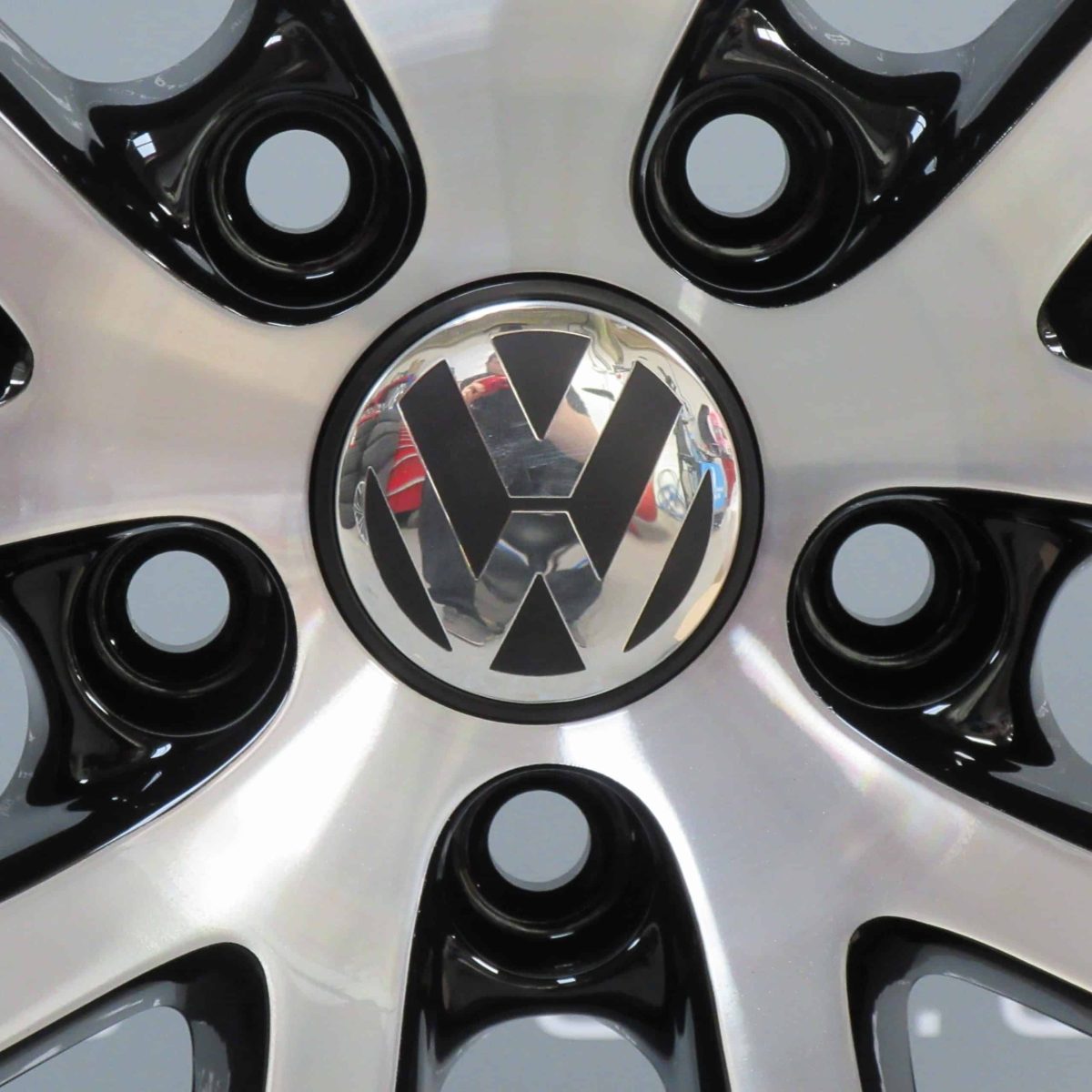 Volkswagen Golf MK6 Charleston 5 Twin Spoke 18" Gloss Black/Diamond Turned Alloy Wheel