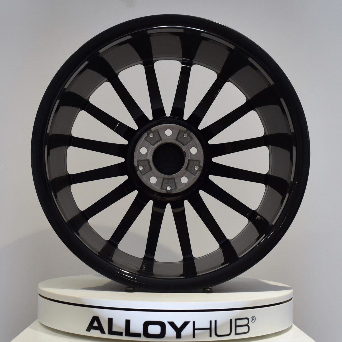 Genuine Mercedes-Benz A Class W176 19" Inch AMG 16 Spoke Alloy Wheels with Gloss Black & Diamond Turned Finish A1764010502
