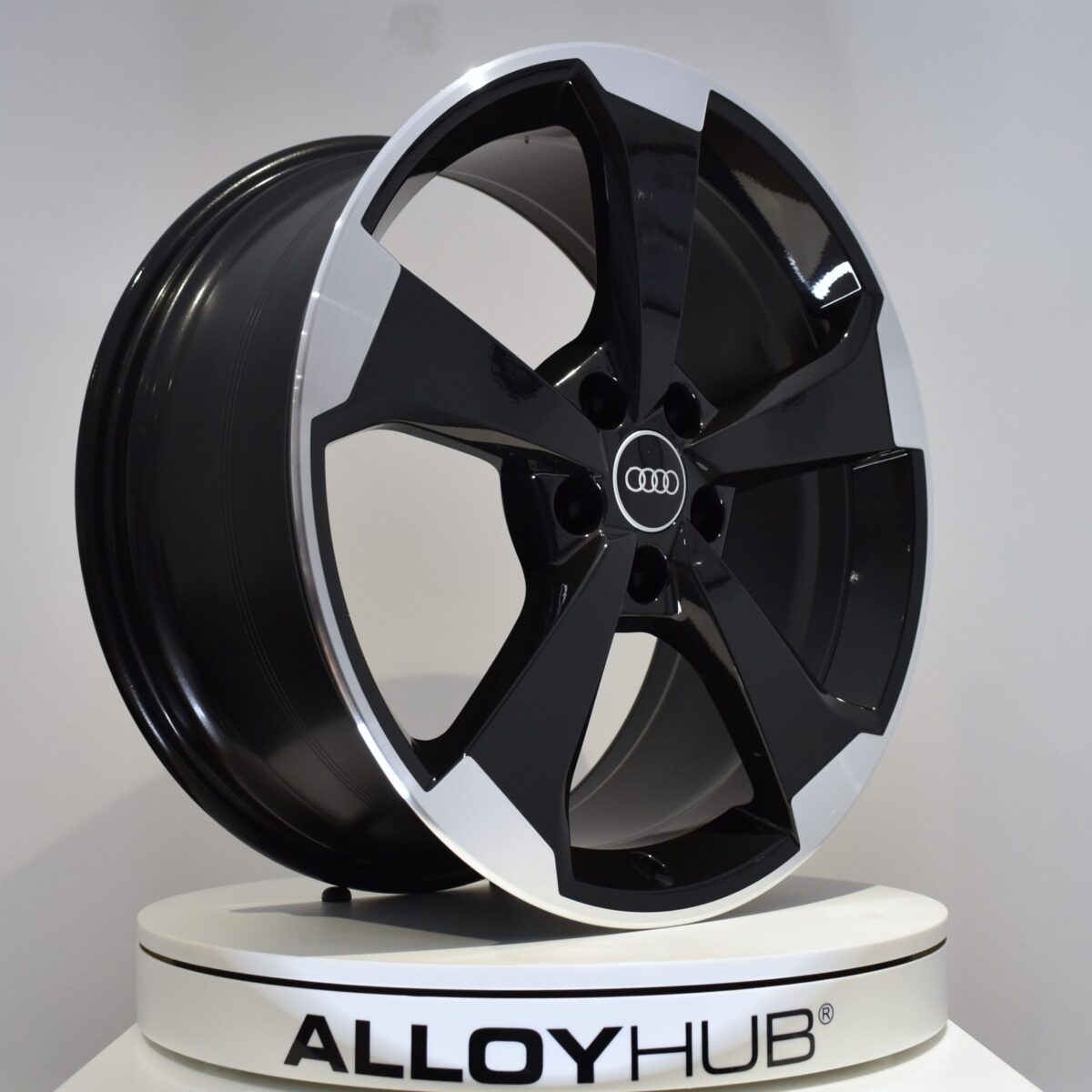 Genuine Audi RS3 8V Sportback 5 Spoke Rotor 19" Inch Alloy Wheels with Black & Diamond Turned Finish 8V0 601 025 CK, 8V0 601 025 CG