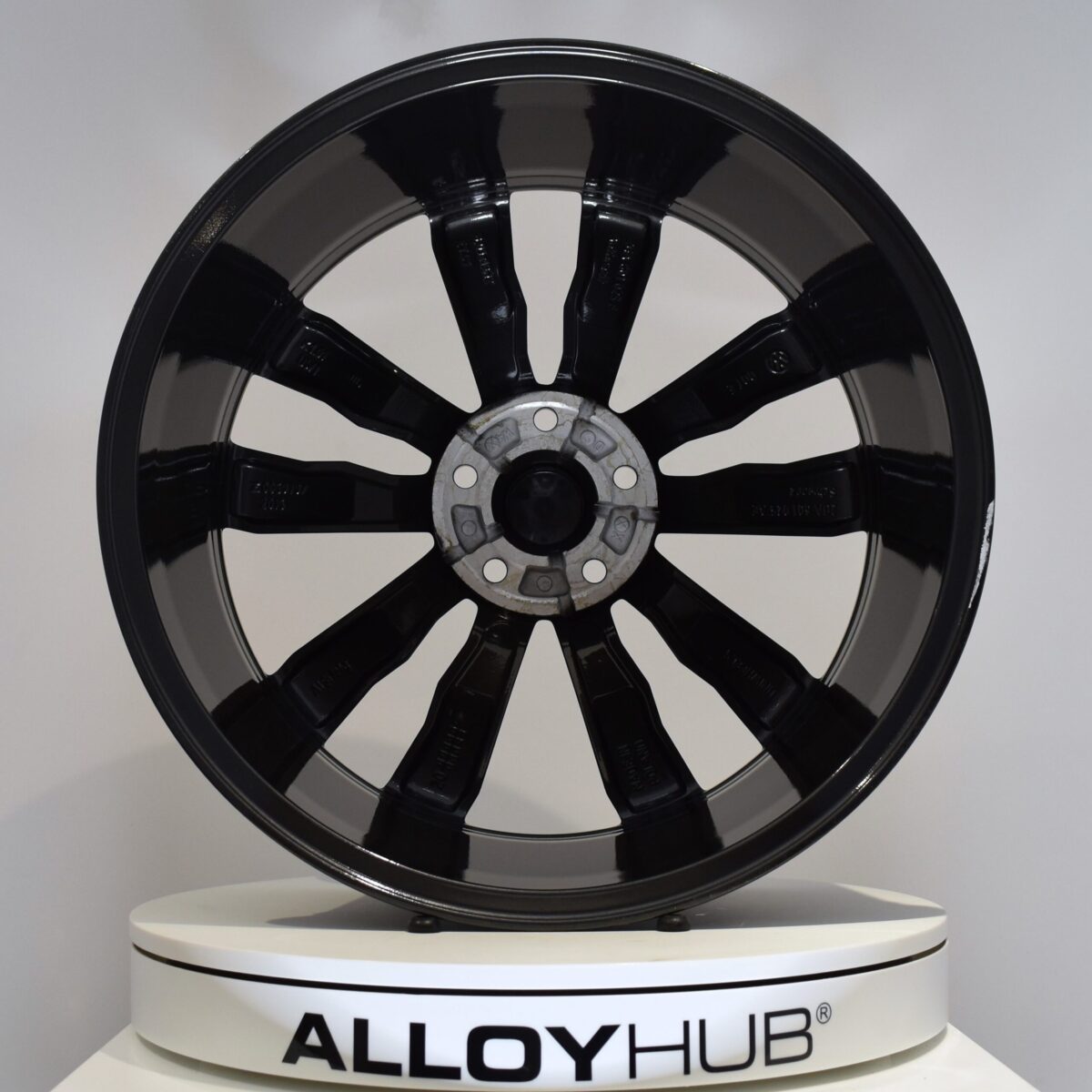 Genuine Volkswagen T-Roc Suzuka 19" Inch Alloy Wheels with Grey & Diamond Turned Finish 2GA 601 025 F