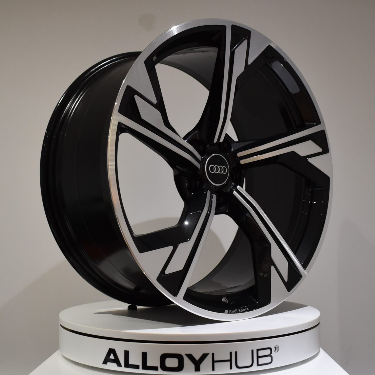 Genuine Audi RS5 8W 5 Flag Spoke 20" Inch Alloy Wheels With Black and Diamond Turned Finish 8W0 601 025 DT