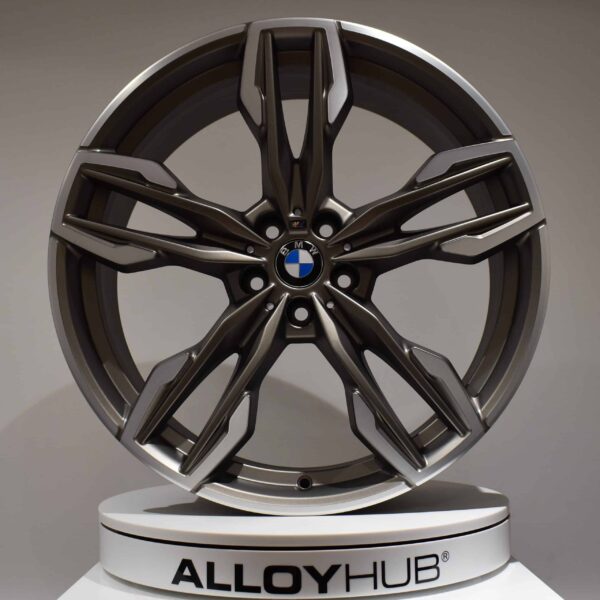 Style 718M