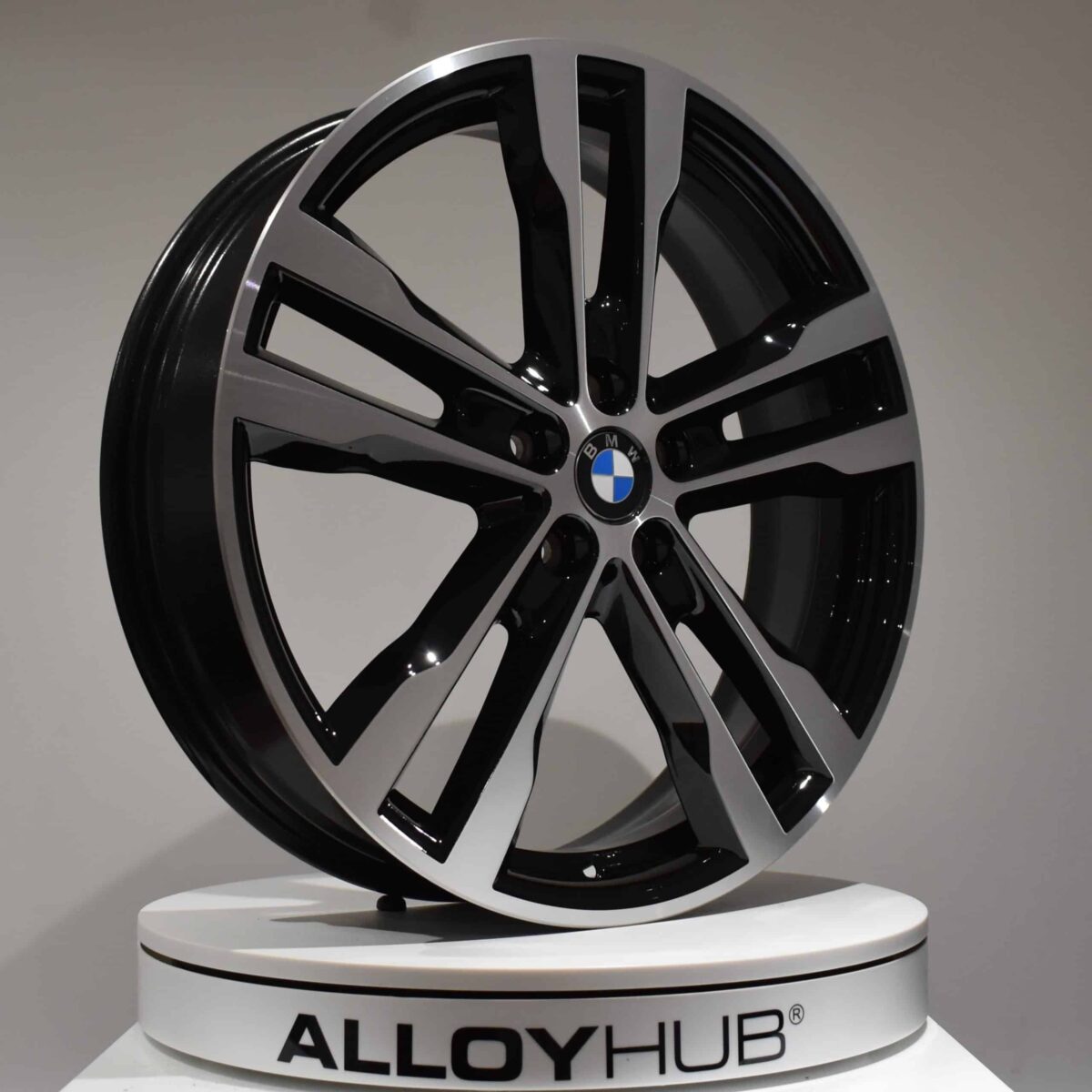 Genuine BMW i3 I01 Style 431 20″ Inch Alloy Wheels with Gloss Black and Diamond Turned Finish 36116852080 36116852081