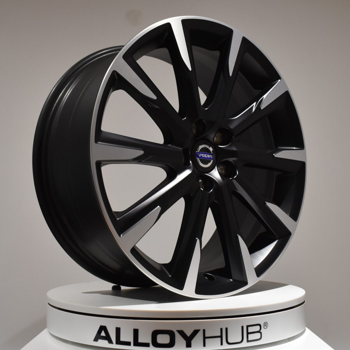 Genuine Volvo XC90 10 Spoke 19" inch Alloy Wheels with Black and Diamond Turned Finish 31439441