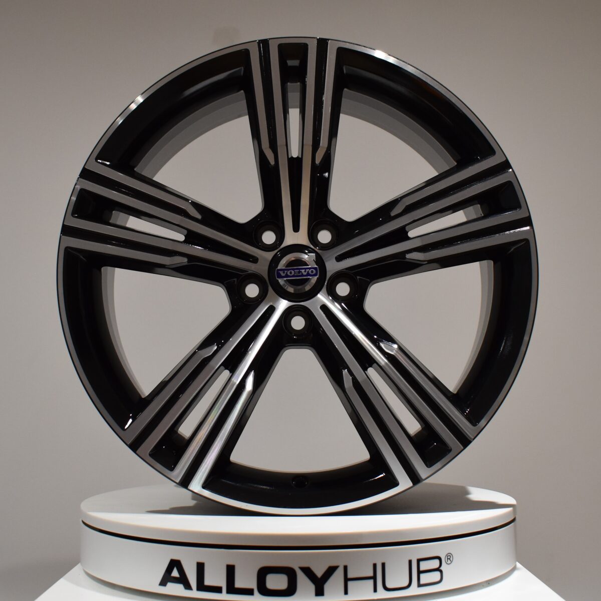 Genuine Volvo V60 5 Twin Spoke 19" inch Alloy Wheels with Black and Diamond Turned Finish 31471314
