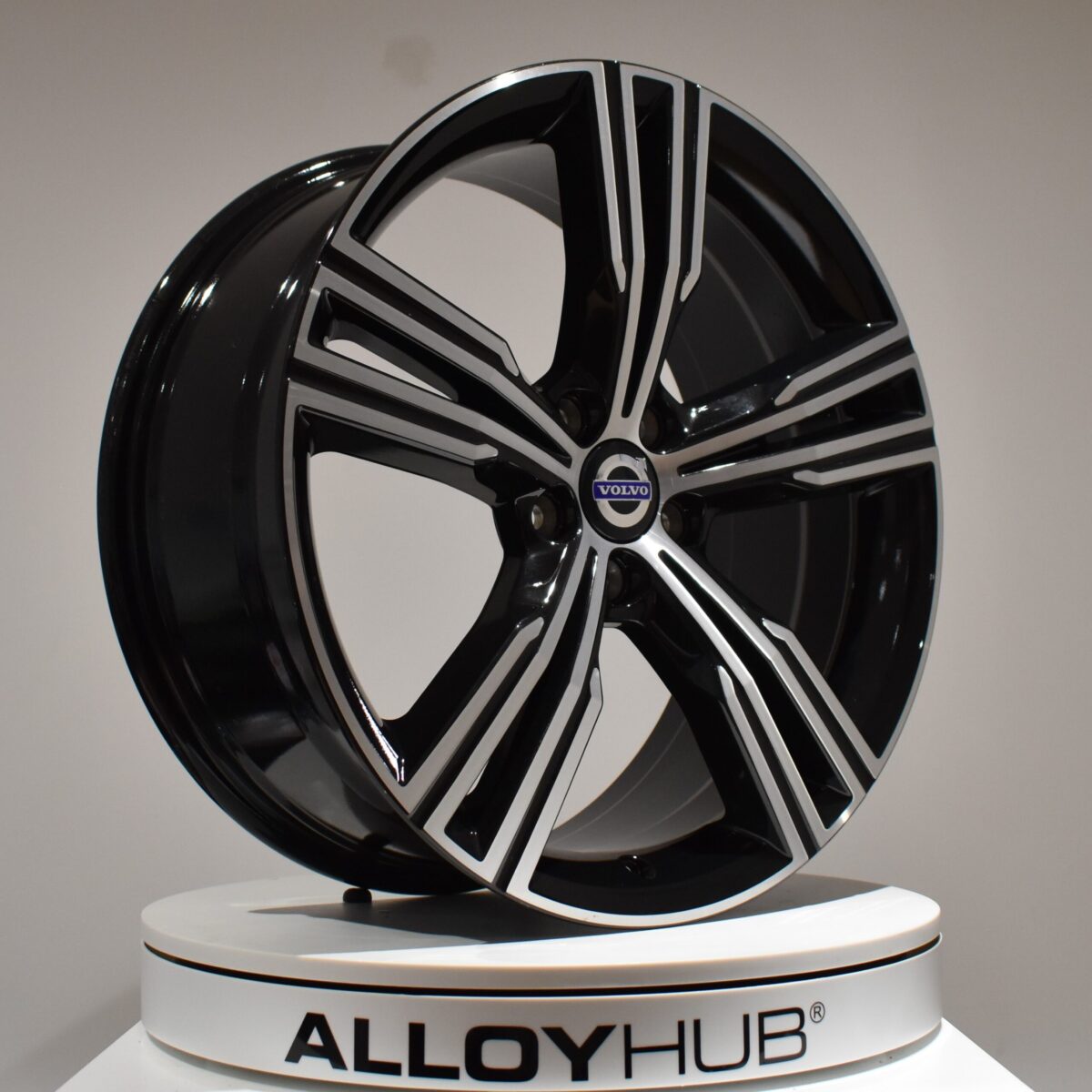 Genuine Volvo V60 5 Twin Spoke 19" inch Alloy Wheels with Black and Diamond Turned Finish 31471314