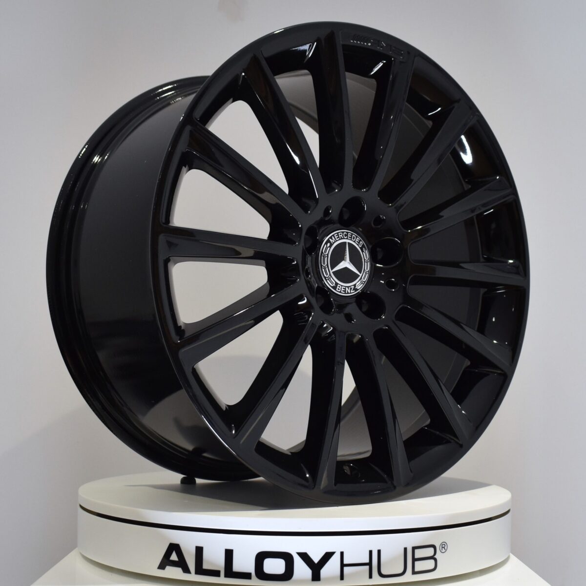 Genuine Mercedes-Benz CLS C218 AMG 19" inch Turbine Alloy Wheels with Gloss Black Finish A2184011100 A2184011200