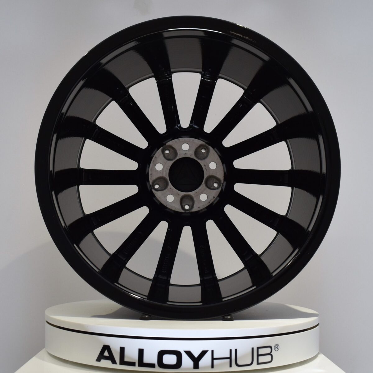 Genuine Mercedes-Benz CLS C218 AMG 19" inch Turbine Alloy Wheels with Gloss Black Finish A2184011100 A2184011200