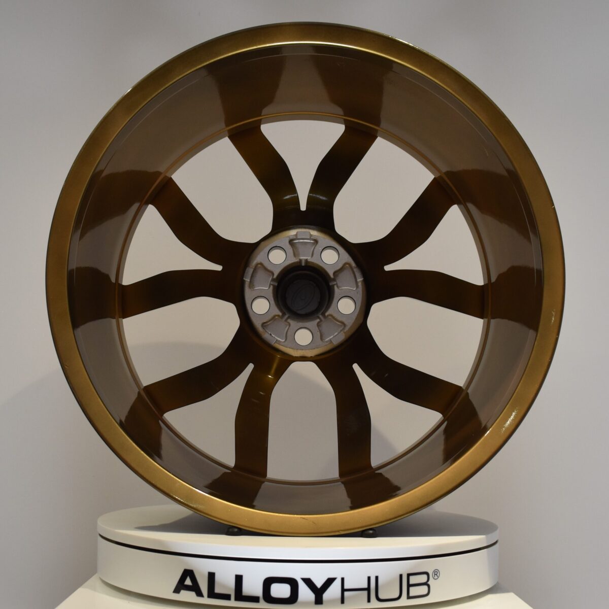 Genuine Land Rover Defender L663 Style 5083 5 Split-Spoke 22" inch Alloy Wheels with Gold Finish JK6M-1007-AA