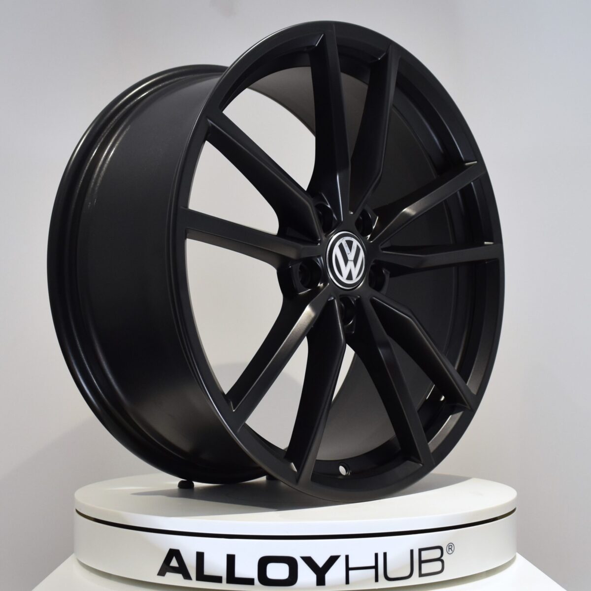 Genuine Volkswagen Golf R MK7 Pretoria 19" inch Alloy Wheels with Satin Black 5G0 601 025 AJ